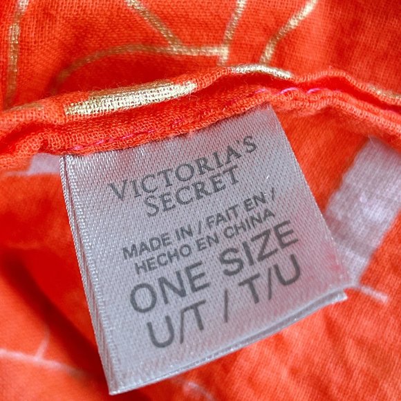 99% NEW VICTORIAS SECERT SCARF - Picture 7 of 7